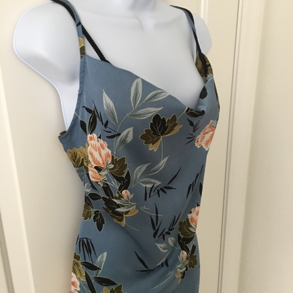 NWOT SkY Blue Floral Spaghetti Straps. Size 10 - Picture 4 of 7